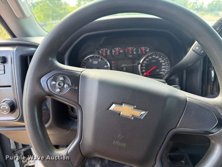 image for item FB5901 2016 Chevrolet Silverado 3500HD Crew Cab pickup truck