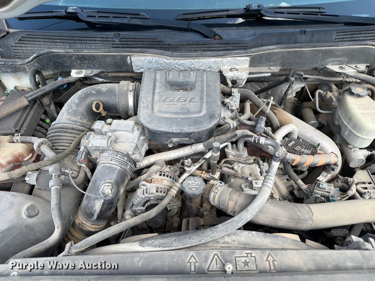 image for item FB5901 2016 Chevrolet Silverado 3500HD Crew Cab pickup truck