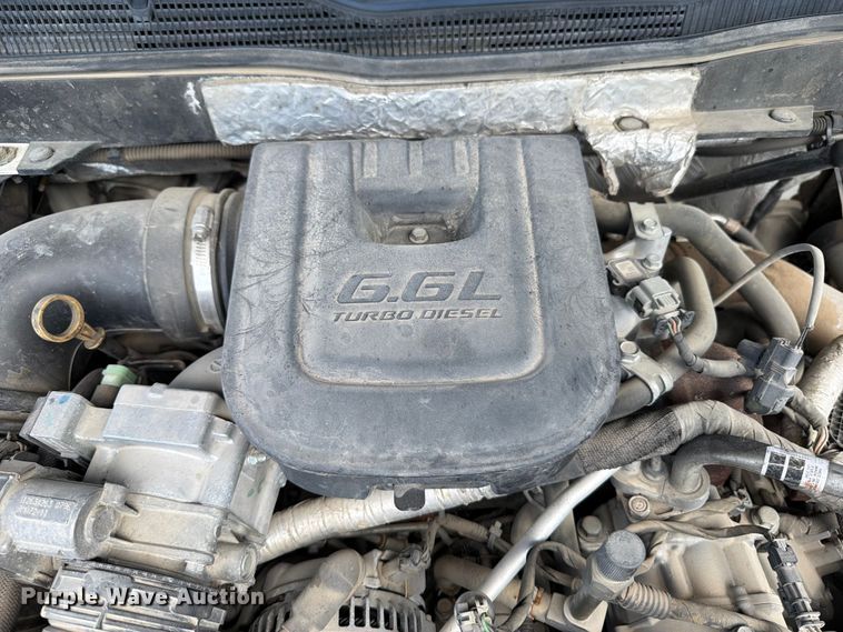 image for item FB5901 2016 Chevrolet Silverado 3500HD Crew Cab pickup truck
