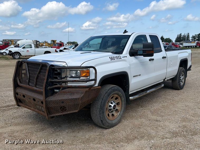 2016 GMC Sierra 3500HD Ext. Cab pickup truck