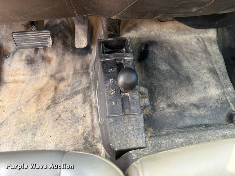 image for item FB5902 2016 GMC Sierra 3500HD Ext. Cab pickup truck