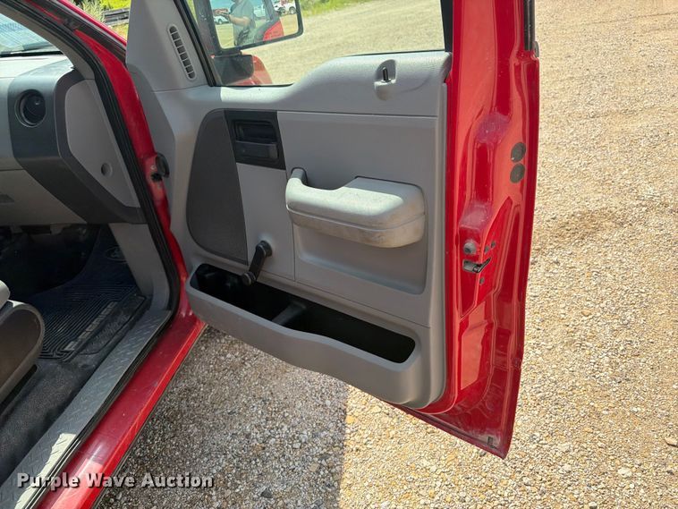 image for item FB5903 2006 Ford F150 pickup truck