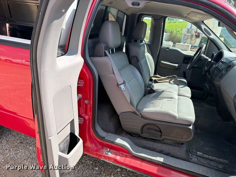 image for item FB5903 2006 Ford F150 pickup truck