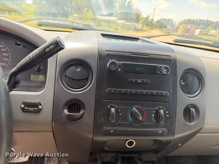 image for item FB5903 2006 Ford F150 pickup truck