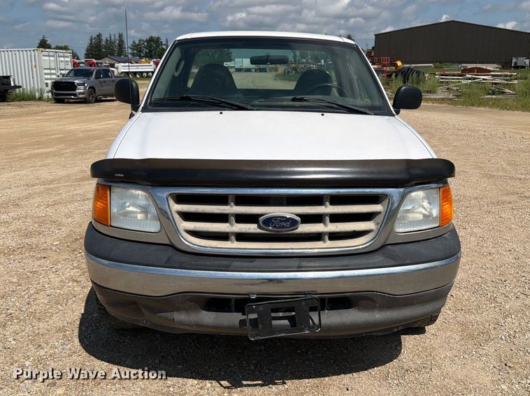 image for item FB5905 2004 Ford F150 pickup truck