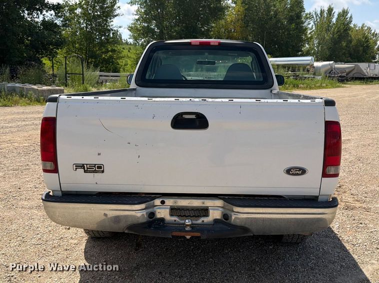 image for item FB5905 2004 Ford F150 pickup truck