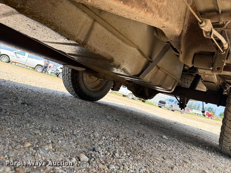 image for item FB5905 2004 Ford F150 pickup truck