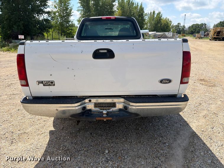 image for item FB5905 2004 Ford F150 pickup truck