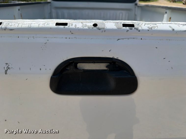 image for item FB5905 2004 Ford F150 pickup truck