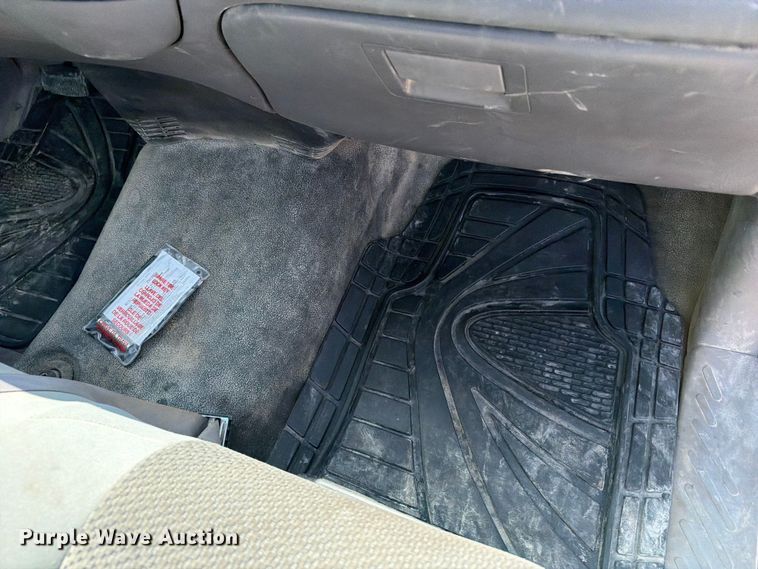 image for item FB5905 2004 Ford F150 pickup truck