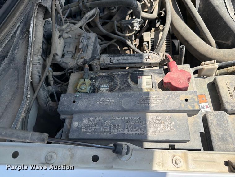 image for item FB5905 2004 Ford F150 pickup truck