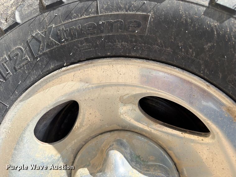 image for item FB5905 2004 Ford F150 pickup truck