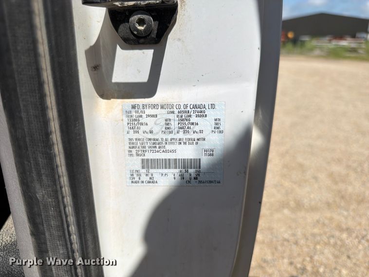 image for item FB5905 2004 Ford F150 pickup truck