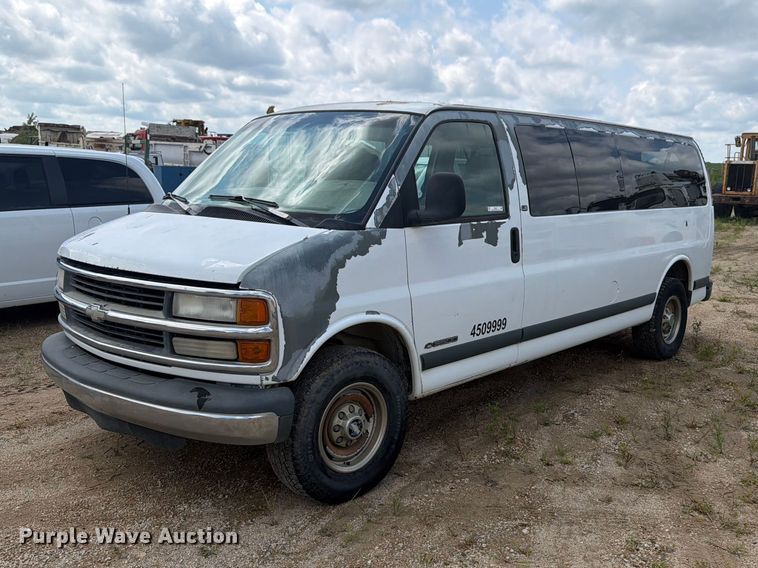 image for item FB5911 1999 Chevrolet Express 3500 van