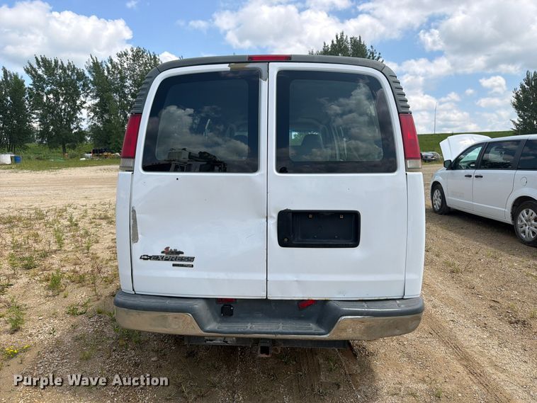 image for item FB5911 1999 Chevrolet Express 3500 van