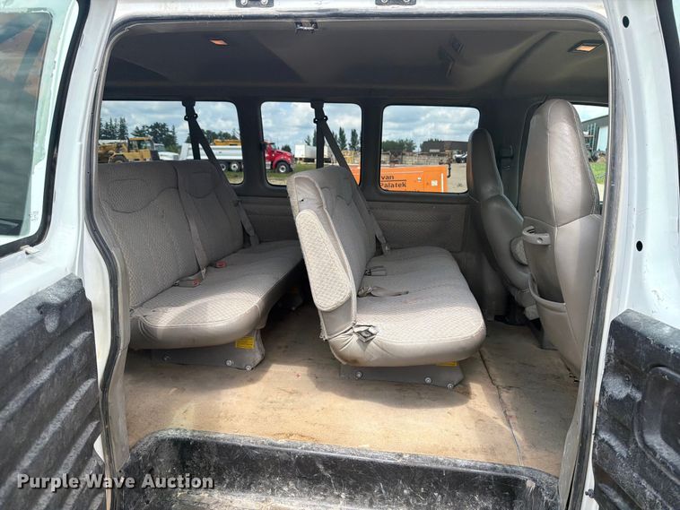 image for item FB5911 1999 Chevrolet Express 3500 van