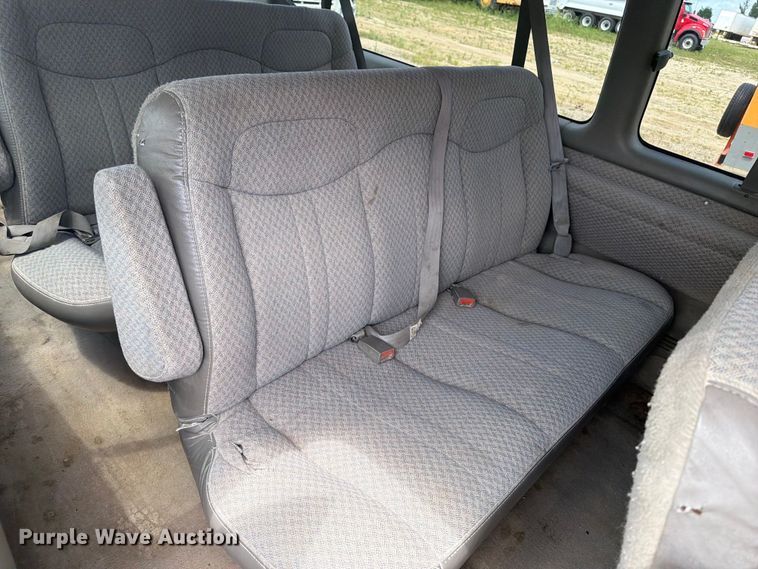 image for item FB5911 1999 Chevrolet Express 3500 van