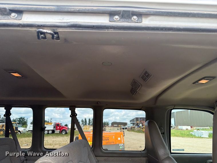 image for item FB5911 1999 Chevrolet Express 3500 van