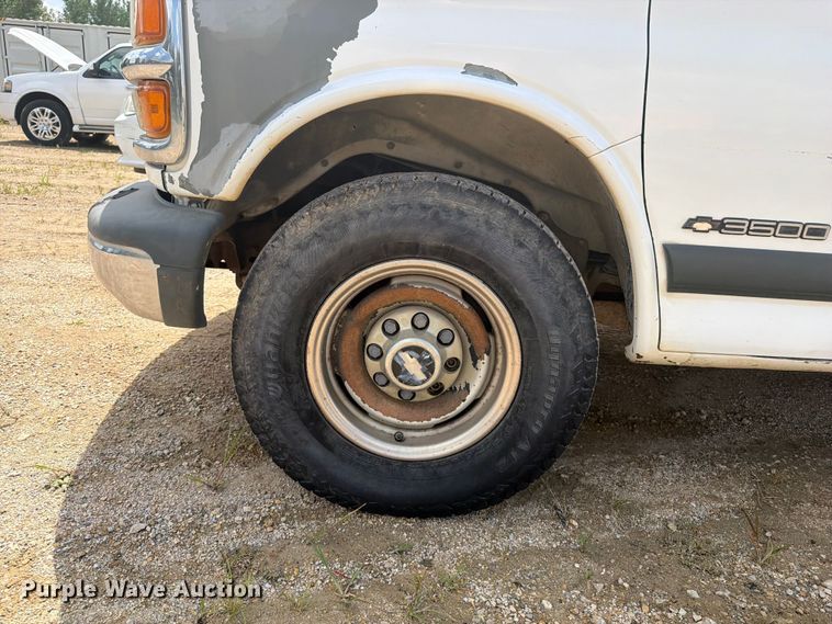 image for item FB5911 1999 Chevrolet Express 3500 van