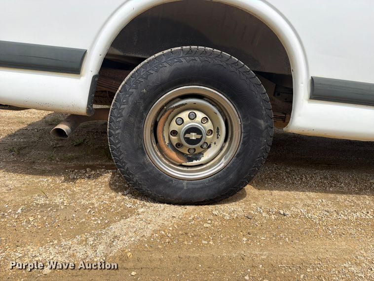 image for item FB5911 1999 Chevrolet Express 3500 van