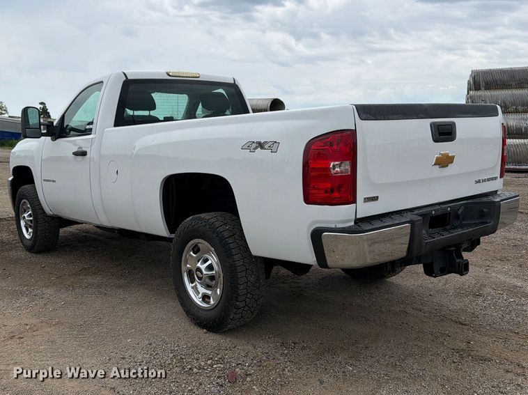 image for item FB5932 2012 Chevrolet Silverado 2500HD pickup truck