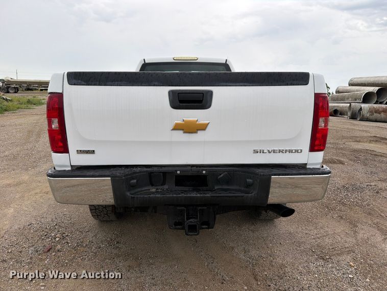 image for item FB5932 2012 Chevrolet Silverado 2500HD pickup truck
