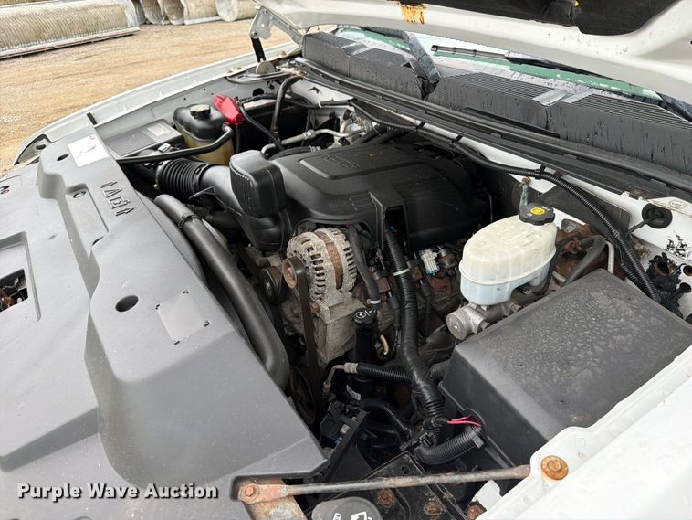 image for item FB5932 2012 Chevrolet Silverado 2500HD pickup truck