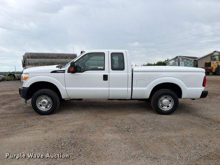 image for item FB5933 2011 Ford F250 Super Duty Ext. Cab pickup truck