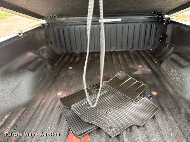 image for item FB5933 2011 Ford F250 Super Duty Ext. Cab pickup truck