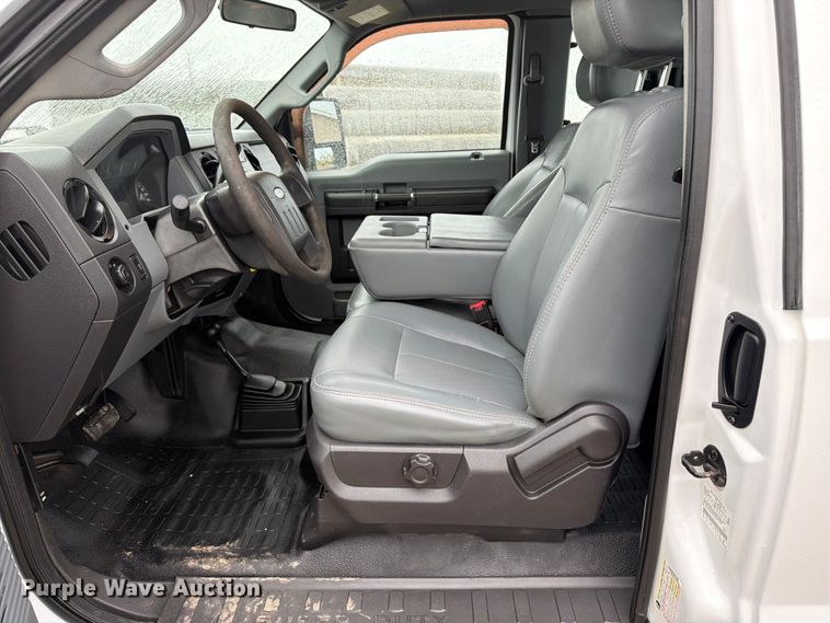 image for item FB5933 2011 Ford F250 Super Duty Ext. Cab pickup truck