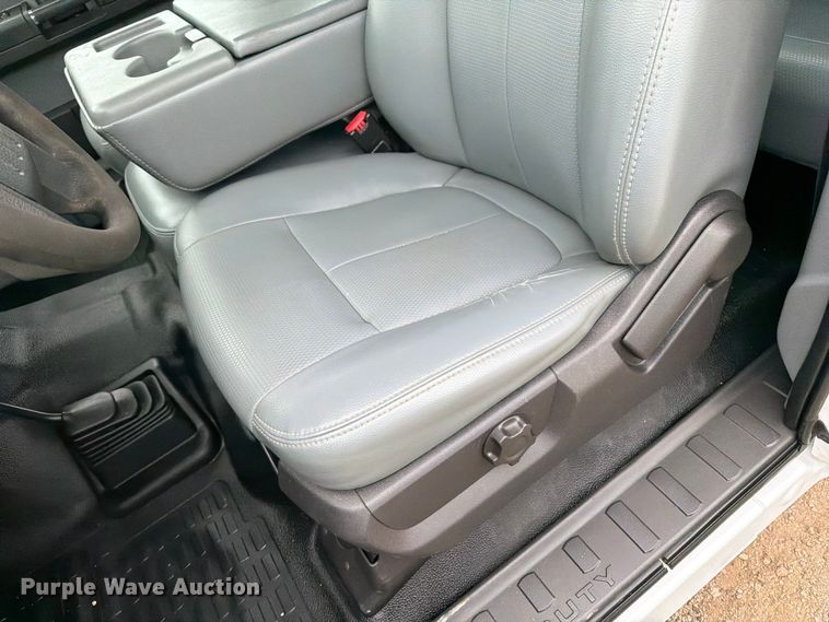 image for item FB5933 2011 Ford F250 Super Duty Ext. Cab pickup truck