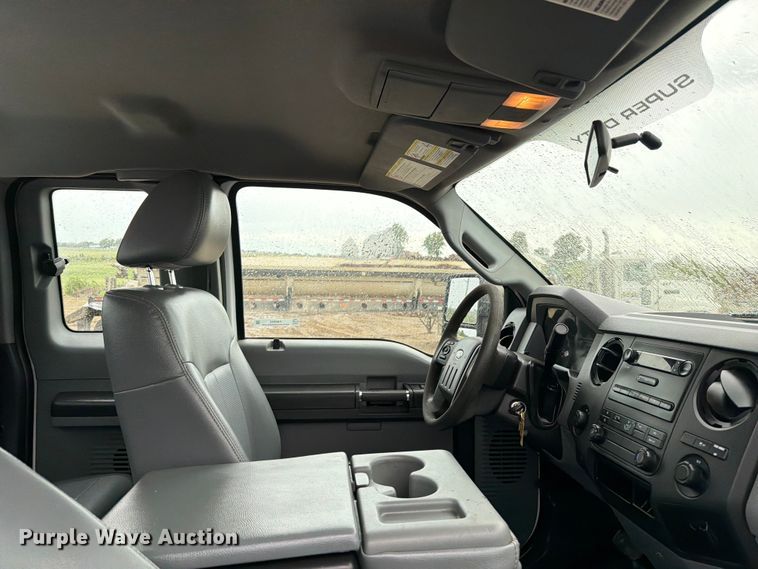 image for item FB5933 2011 Ford F250 Super Duty Ext. Cab pickup truck
