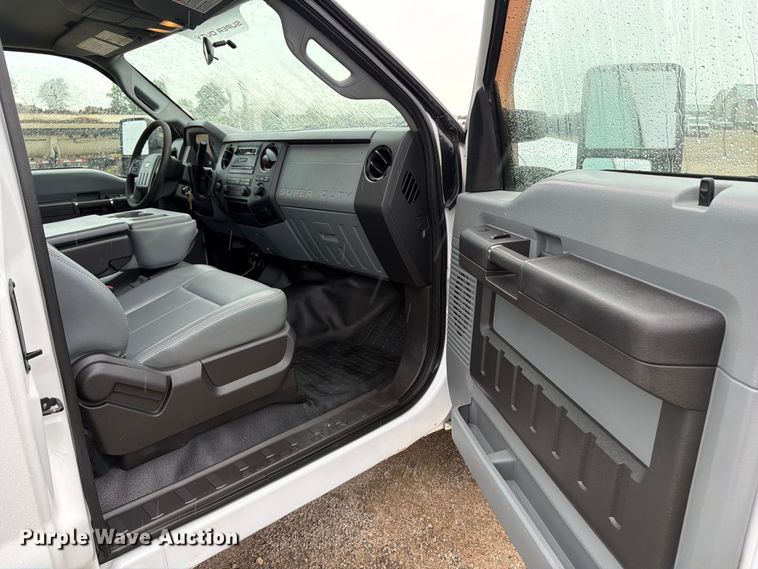 image for item FB5933 2011 Ford F250 Super Duty Ext. Cab pickup truck