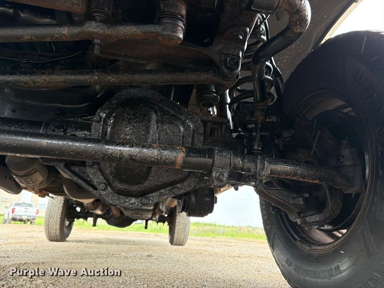 image for item FB5933 2011 Ford F250 Super Duty Ext. Cab pickup truck