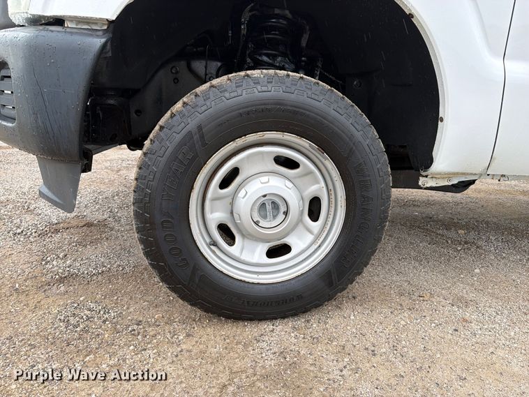 image for item FB5933 2011 Ford F250 Super Duty Ext. Cab pickup truck