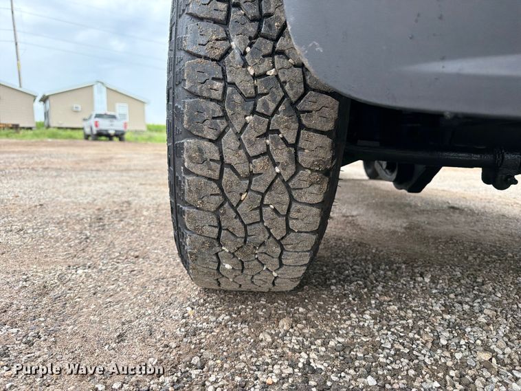image for item FB5933 2011 Ford F250 Super Duty Ext. Cab pickup truck