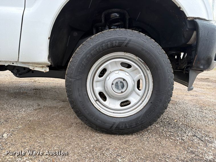 image for item FB5933 2011 Ford F250 Super Duty Ext. Cab pickup truck