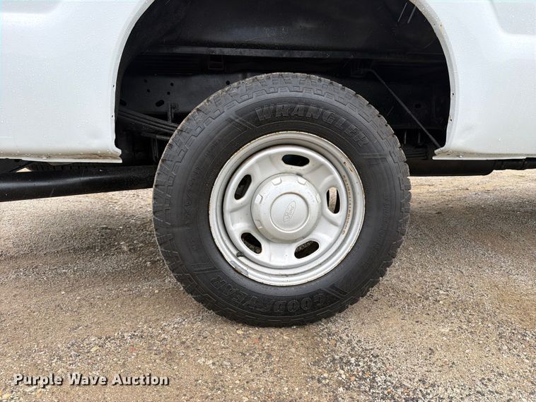 image for item FB5933 2011 Ford F250 Super Duty Ext. Cab pickup truck