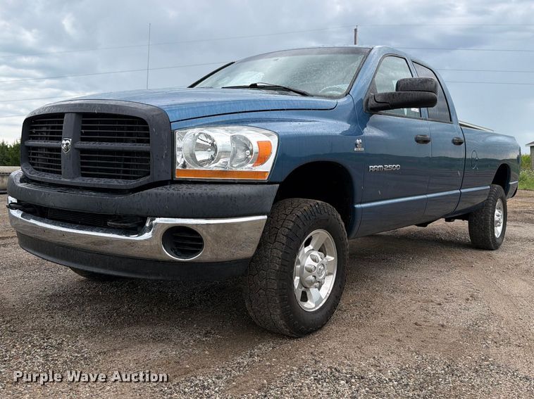 image for item FB5934 2006 Dodge Ram 2500 Ext. Cab pickup truck
