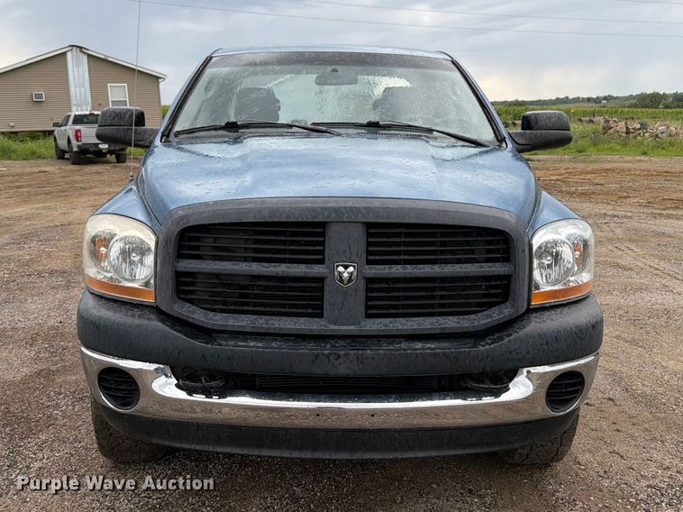 image for item FB5934 2006 Dodge Ram 2500 Ext. Cab pickup truck