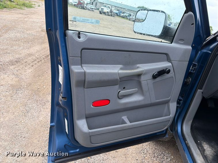 image for item FB5934 2006 Dodge Ram 2500 Ext. Cab pickup truck