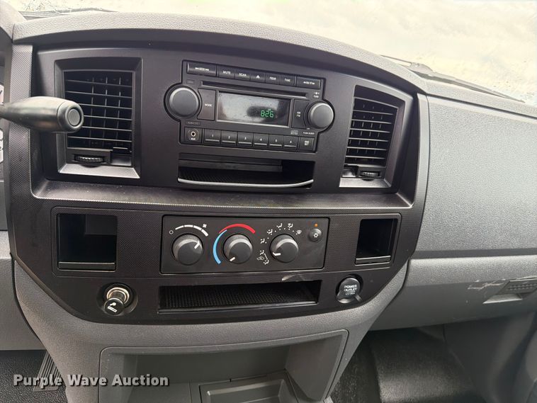 image for item FB5934 2006 Dodge Ram 2500 Ext. Cab pickup truck