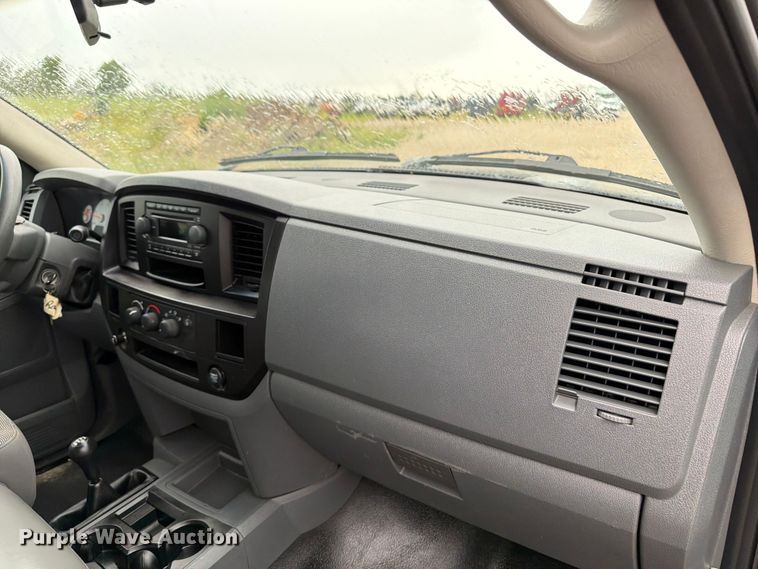 image for item FB5934 2006 Dodge Ram 2500 Ext. Cab pickup truck