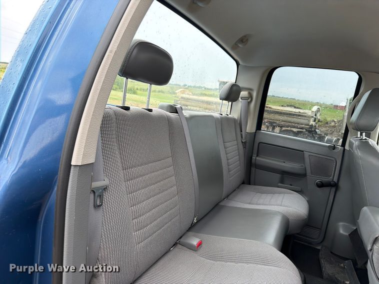 image for item FB5934 2006 Dodge Ram 2500 Ext. Cab pickup truck