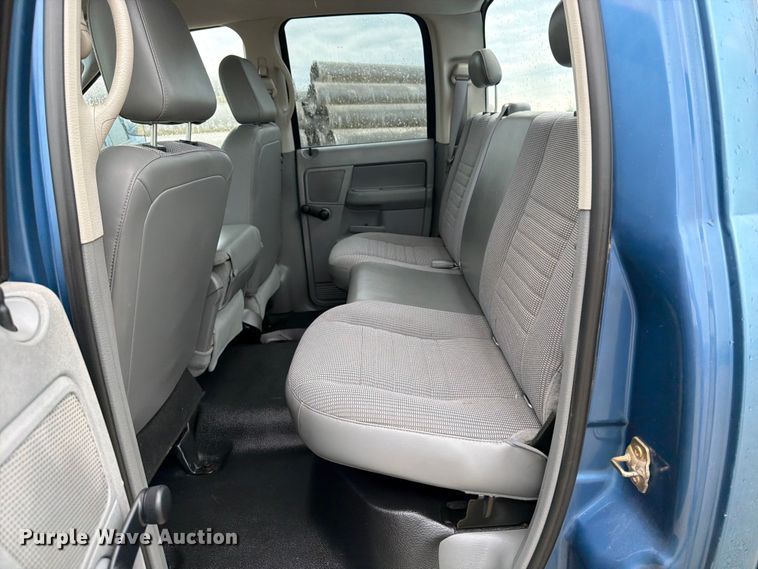 image for item FB5934 2006 Dodge Ram 2500 Ext. Cab pickup truck