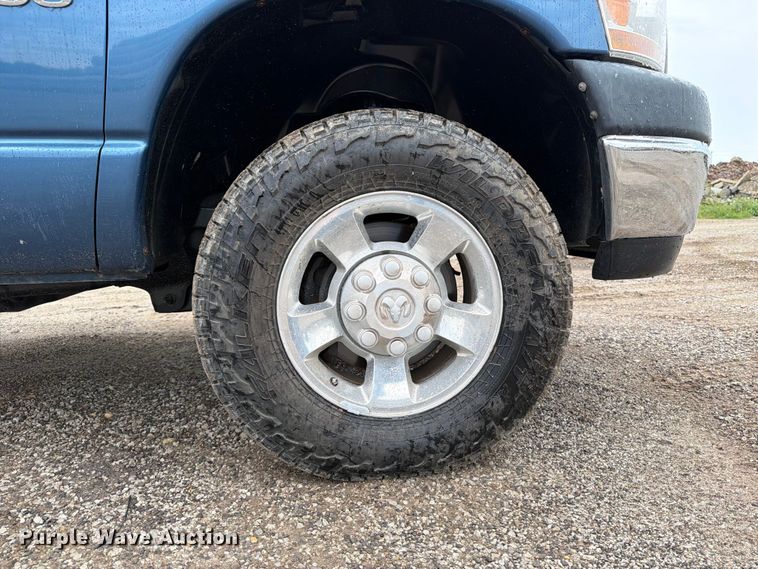 image for item FB5934 2006 Dodge Ram 2500 Ext. Cab pickup truck