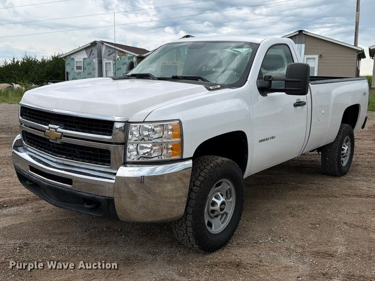 2010 Chevrolet Silverado 3500HD pickup truck
