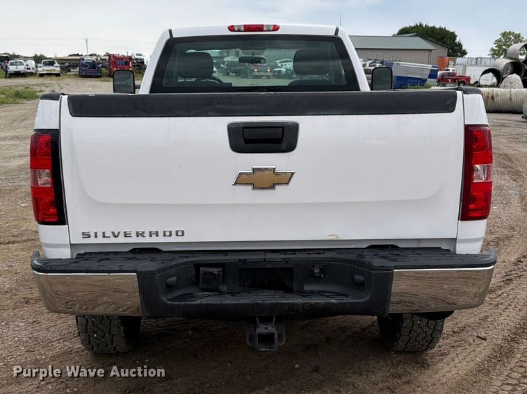 image for item FB5935 2010 Chevrolet Silverado 3500HD pickup truck