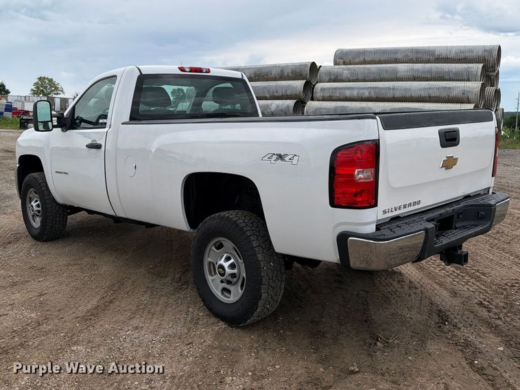 image for item FB5935 2010 Chevrolet Silverado 3500HD pickup truck