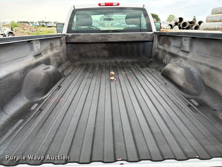 image for item FB5935 2010 Chevrolet Silverado 3500HD pickup truck